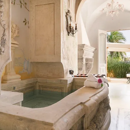 Tenuta Mose Charming House & Relais 2* غالّيبولي