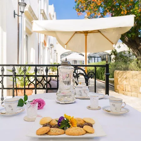 Tenuta Mose Charming House & Relais Отель 2*